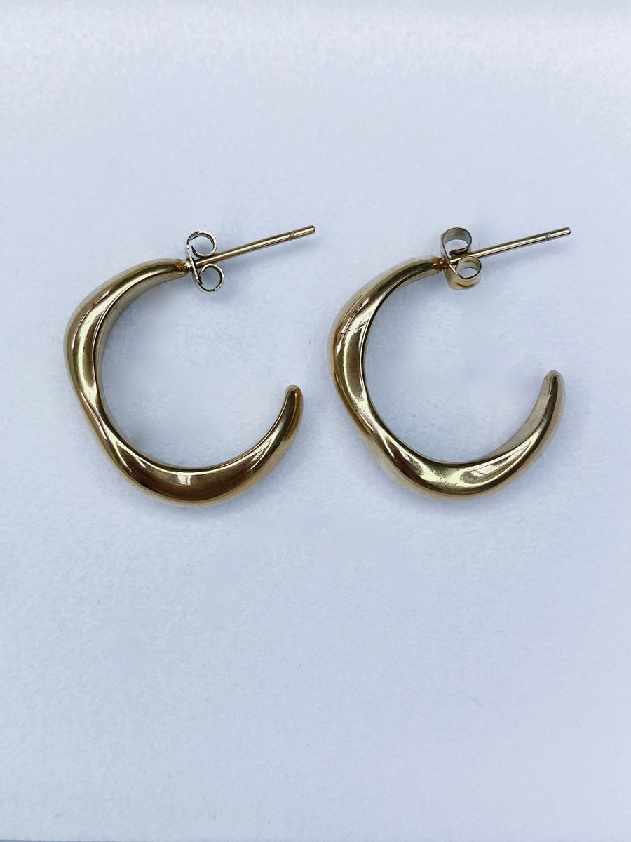 Vintage wavy hoop earrings