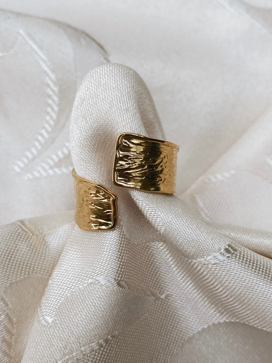 Vintage amanda ring