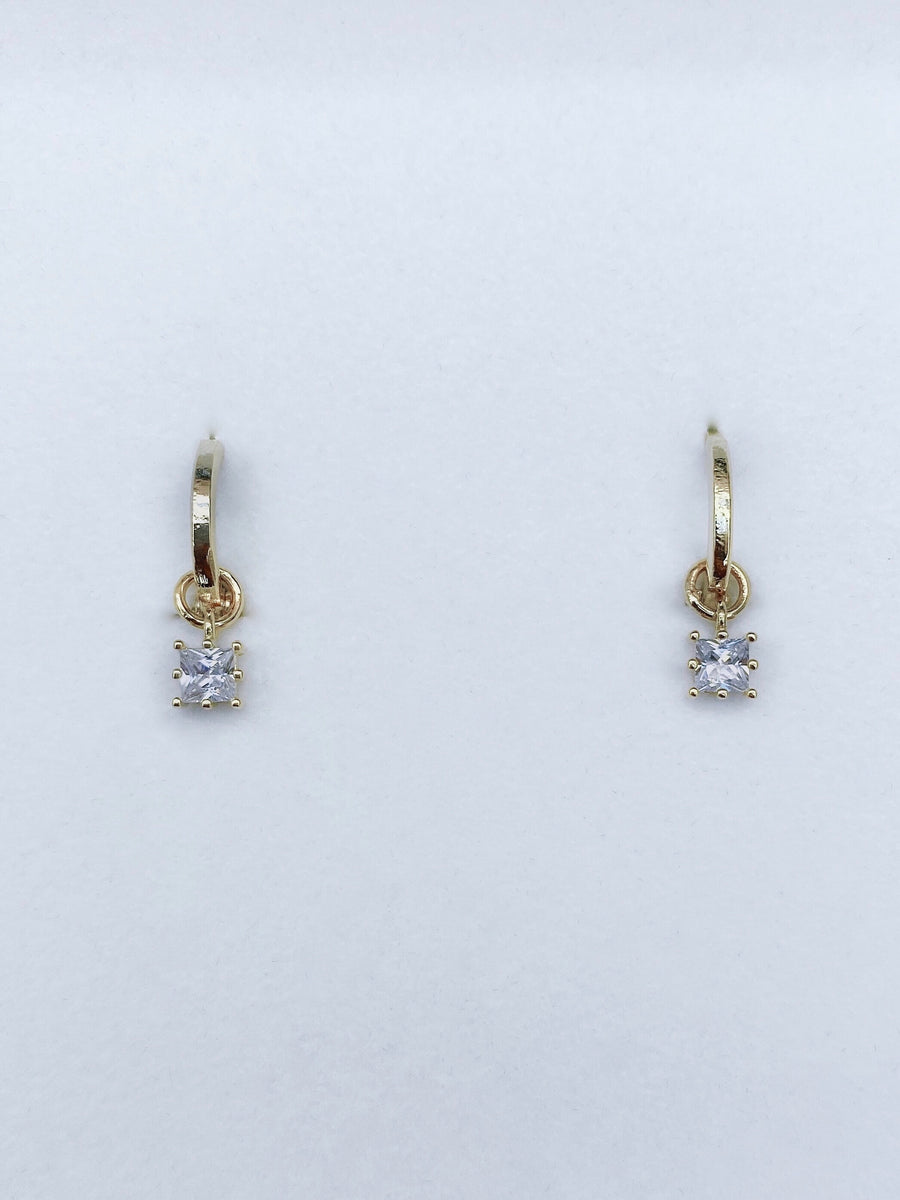 Sparkling square earrings