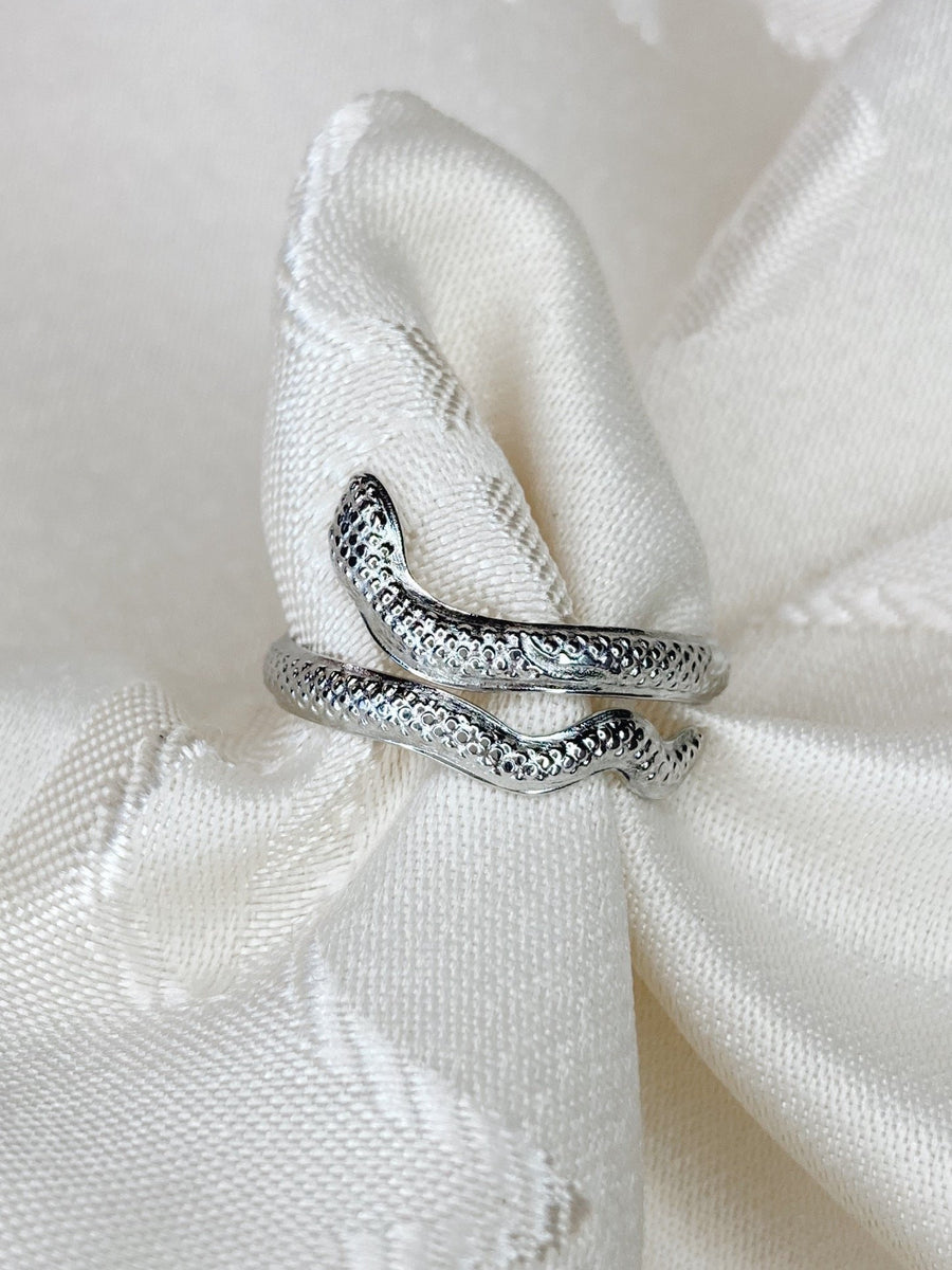 Little snake ring