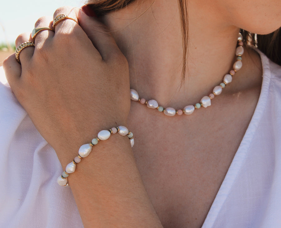 Pastel pearl necklace