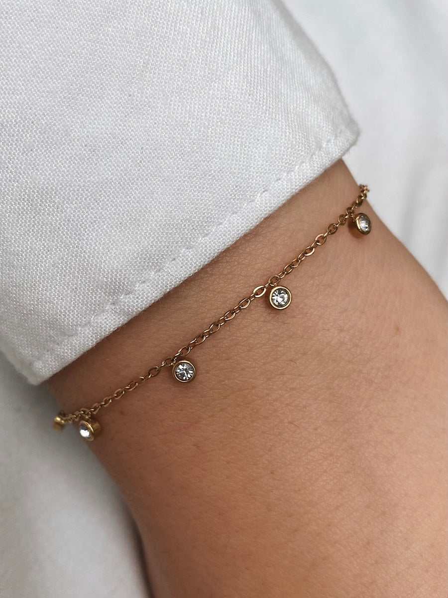 Sparkling round dot bracelet