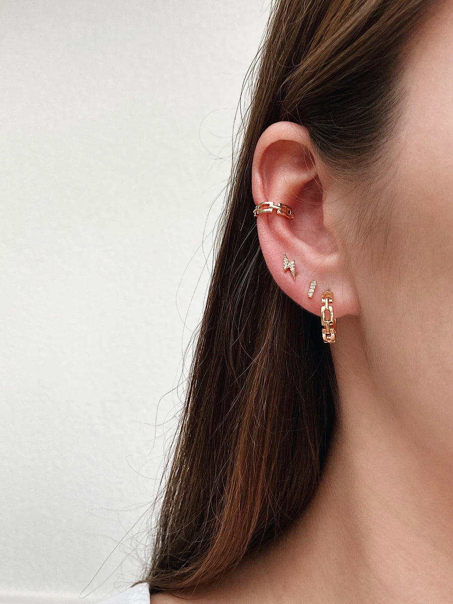 Linked earrings