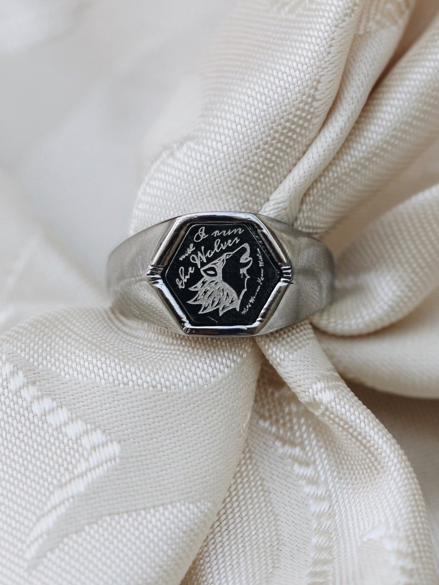 The wolves ring