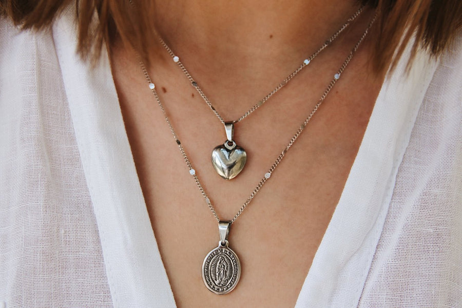 The heart necklace