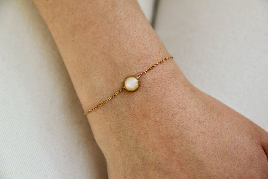 Mini round light pink bracelet