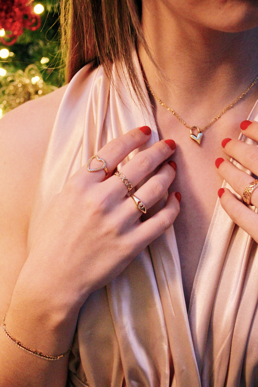 Flower heart ring