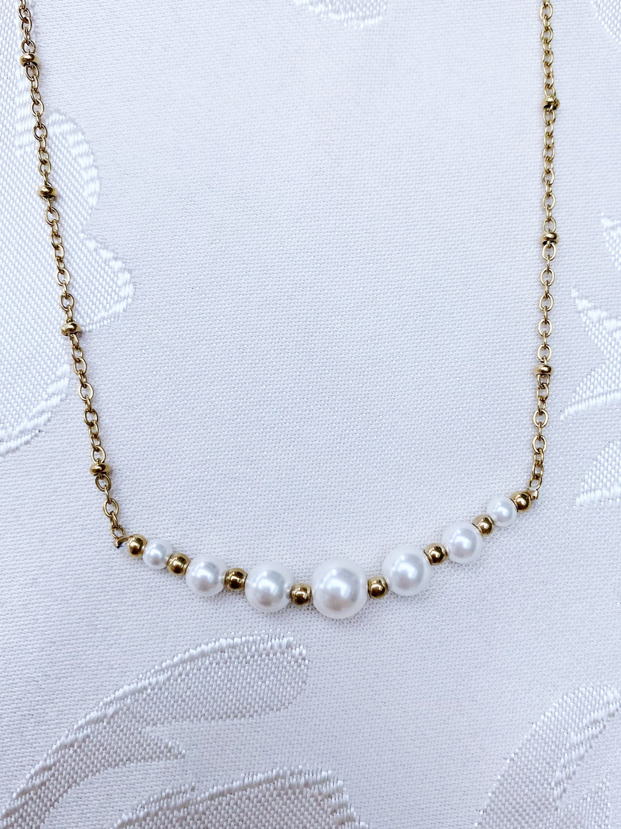 Royal pearls necklace