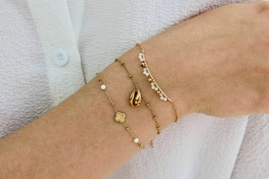 Royal flower pearl bracelet