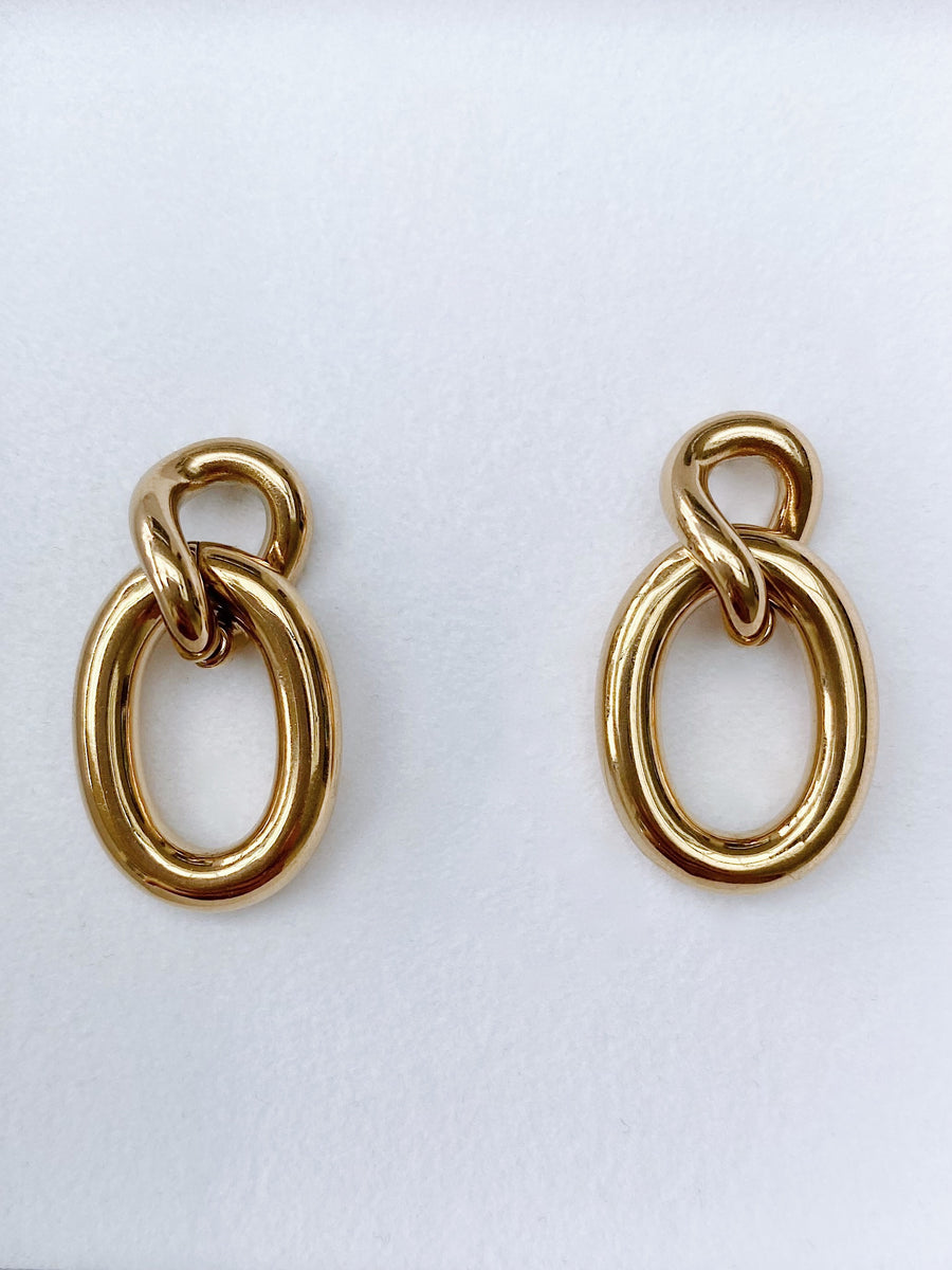 Linked oval earrings