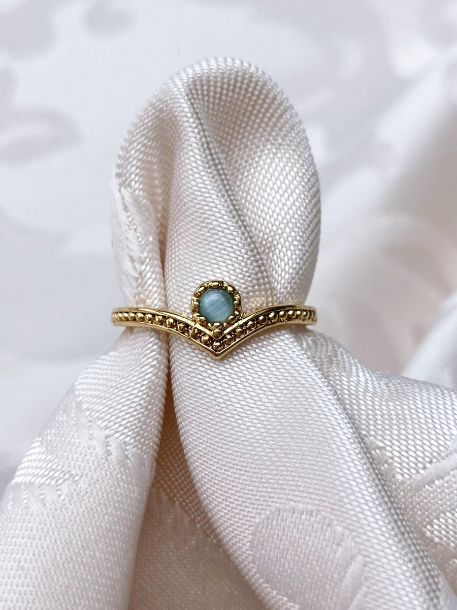 Vintage blue dot ring