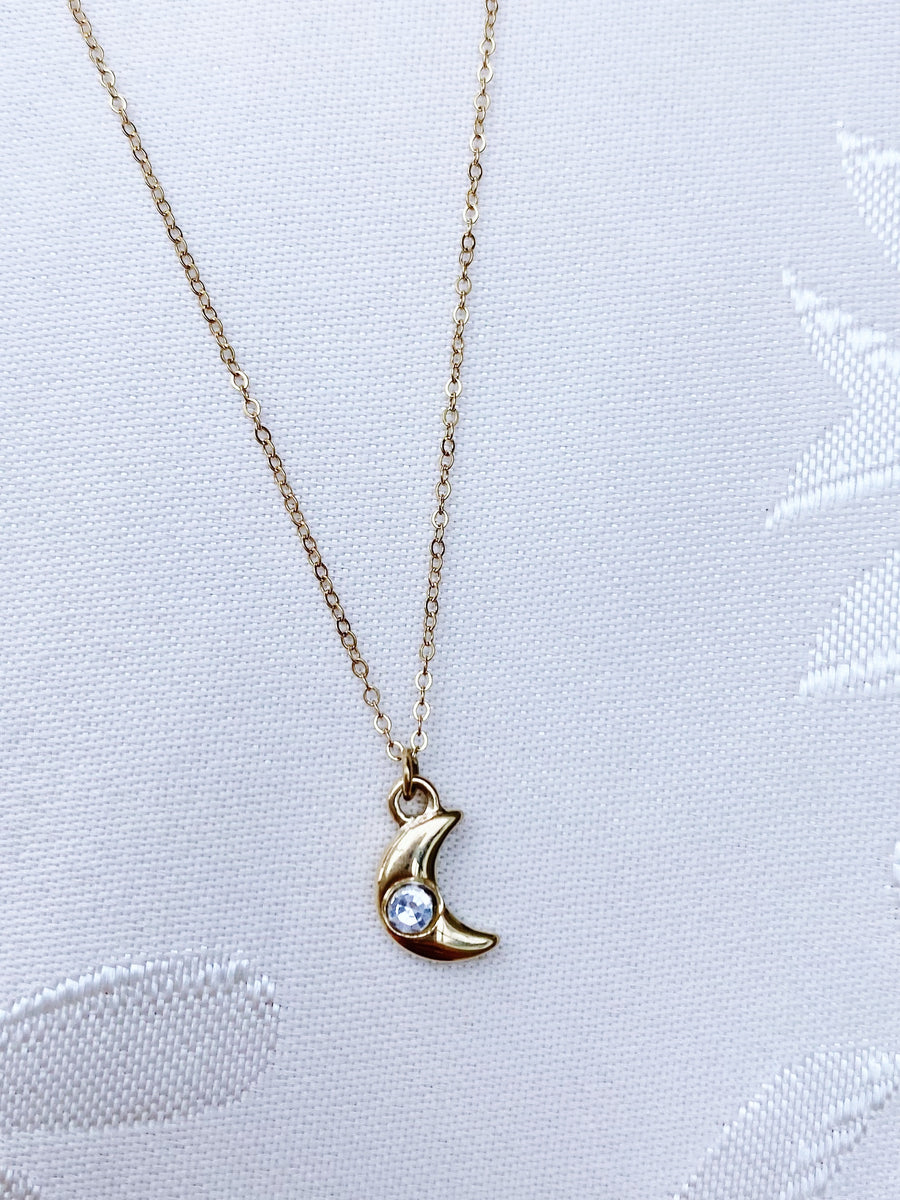 Mini moon necklace