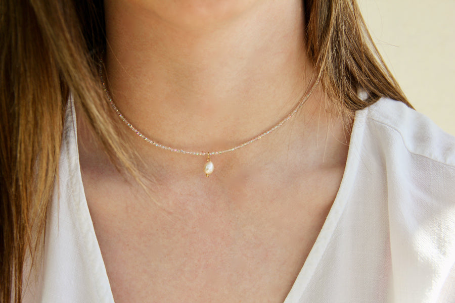 Mini pearl choker