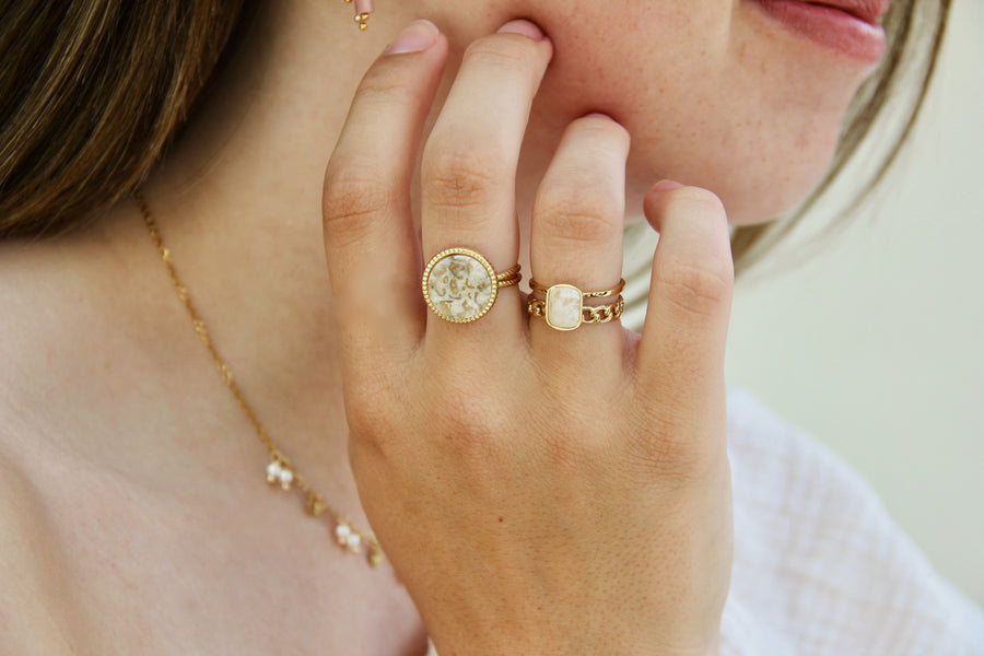 White gold marble ring