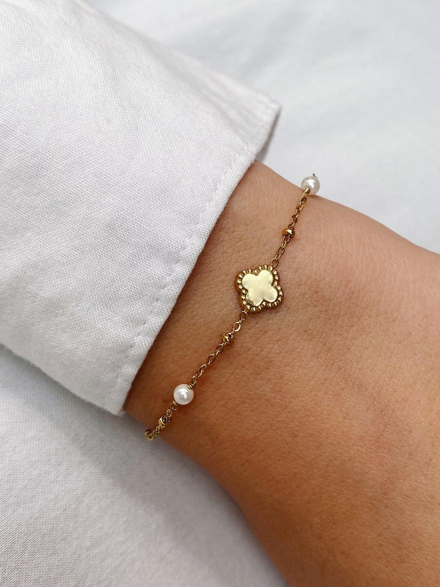 Royal flower pearl bracelet