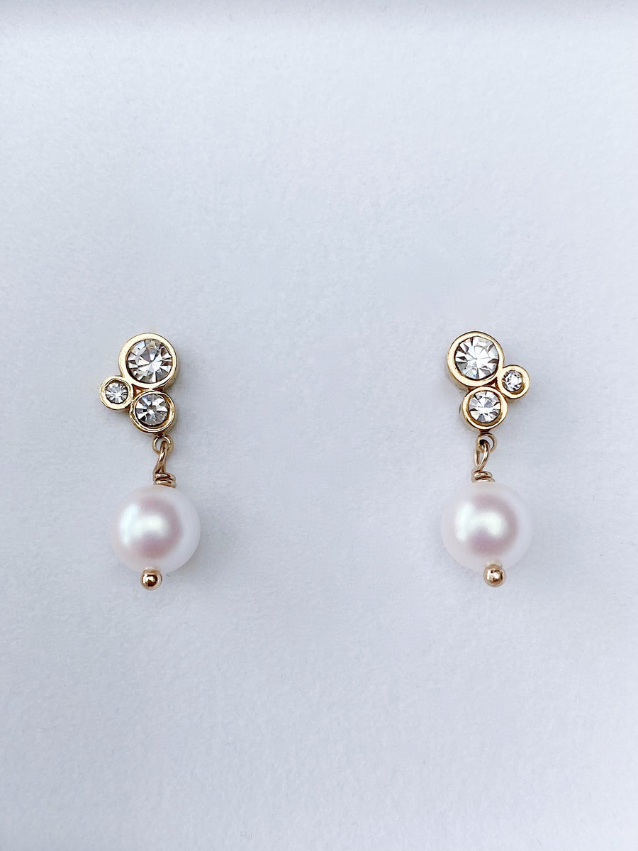 Royal pearl earrings