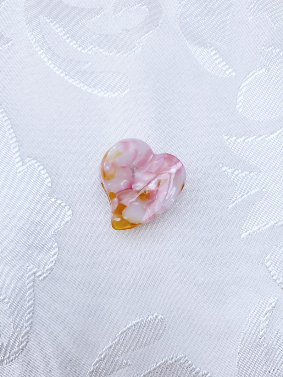 Mini pink heart hair claw