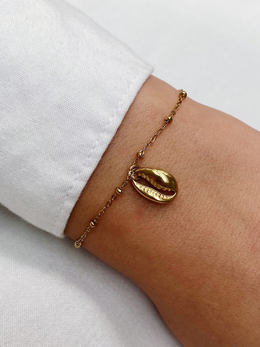 Golden shell bracelet