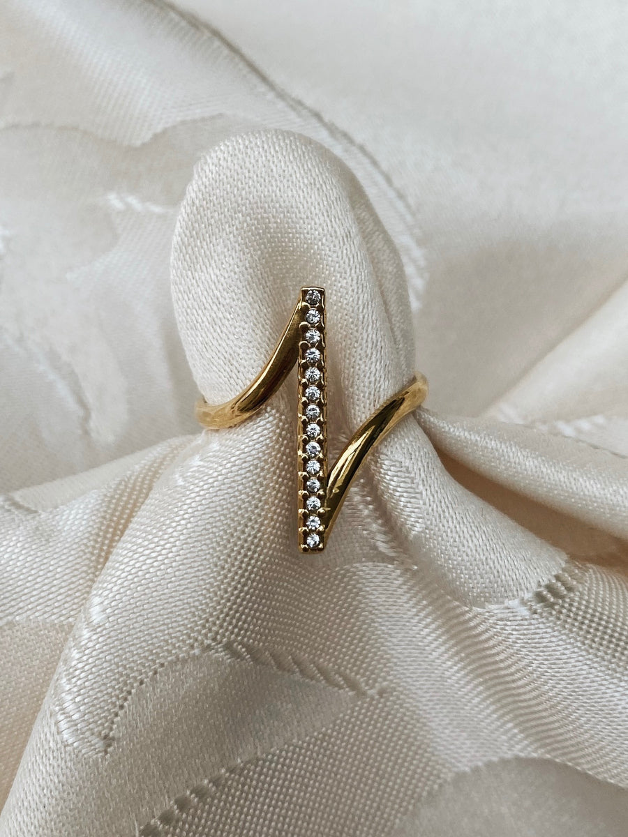 Crystal stripe ring