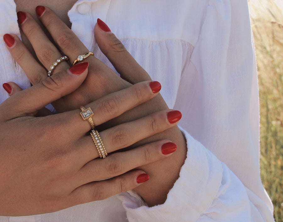 Vintage dot ring