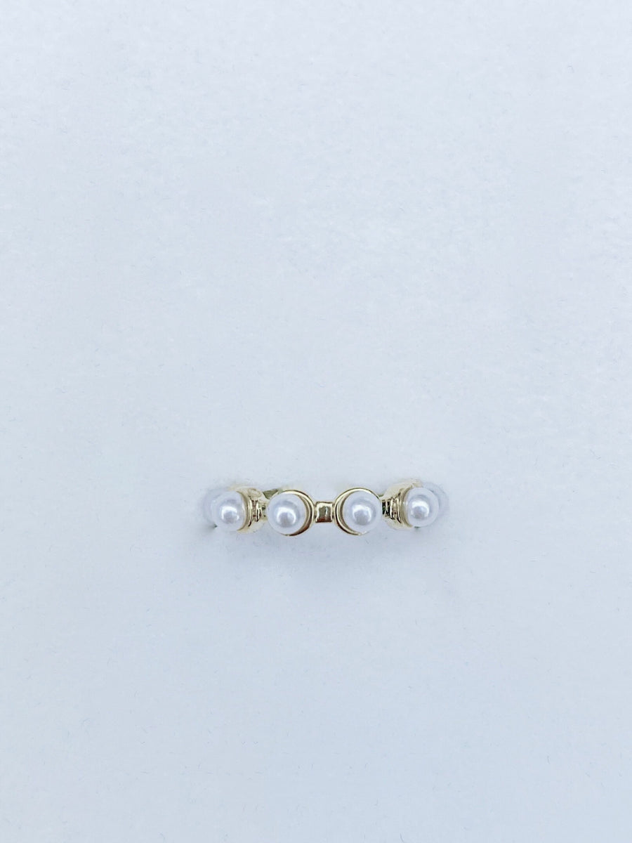 Elegant pearl ear cuff