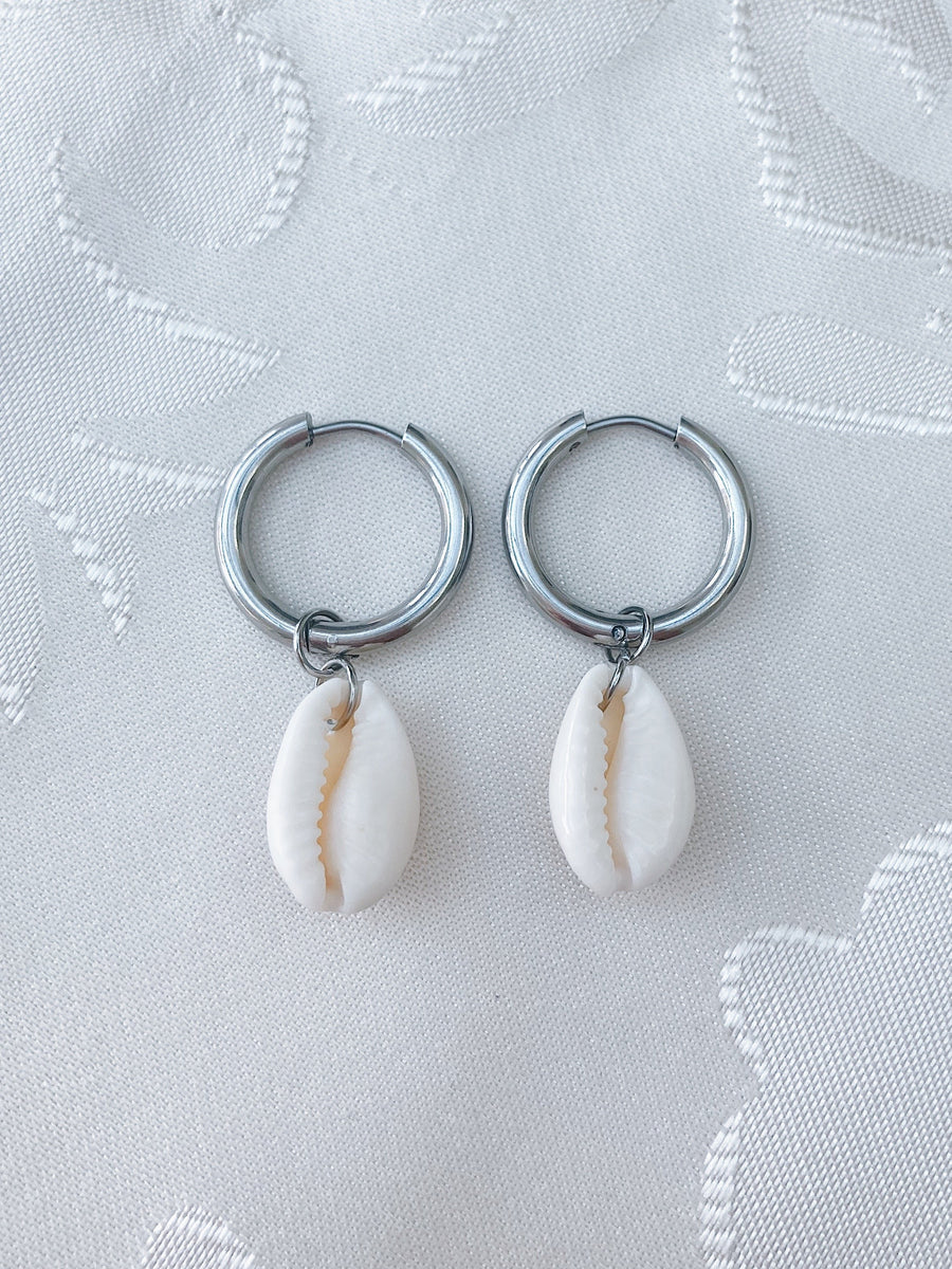 Kauri shell earrings