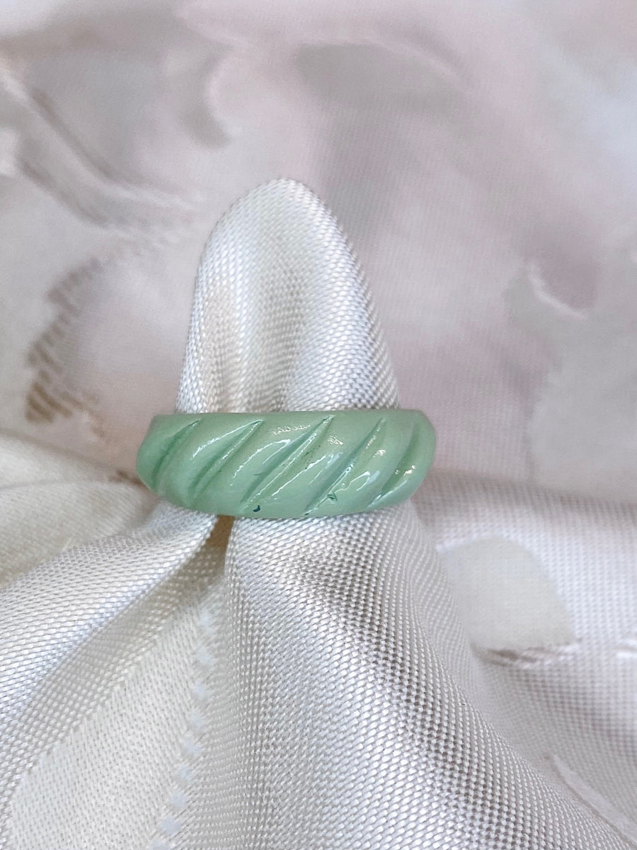 Green candy ring