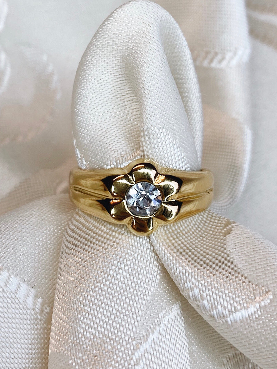 Vintage flower ring