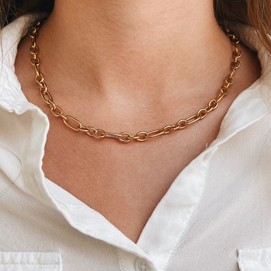 Julia chain necklace