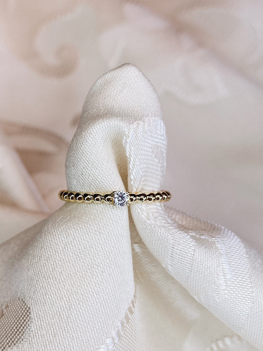 Mini sparkling diamond ring