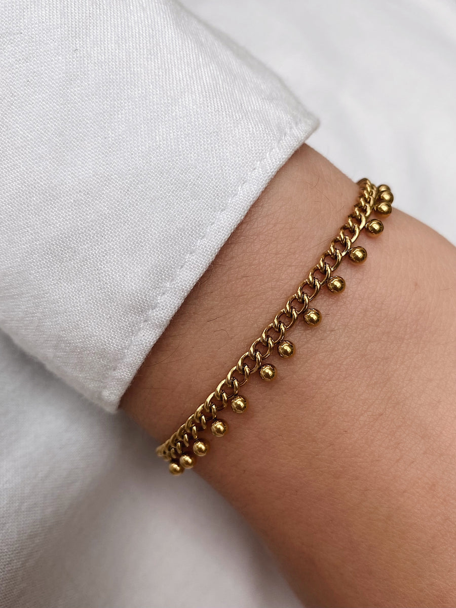 Elegant dot bracelet