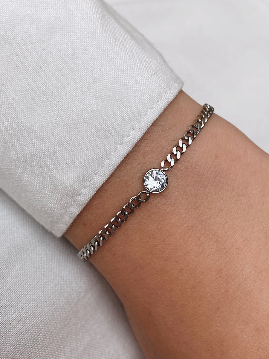 Sparkling diamond bracelet