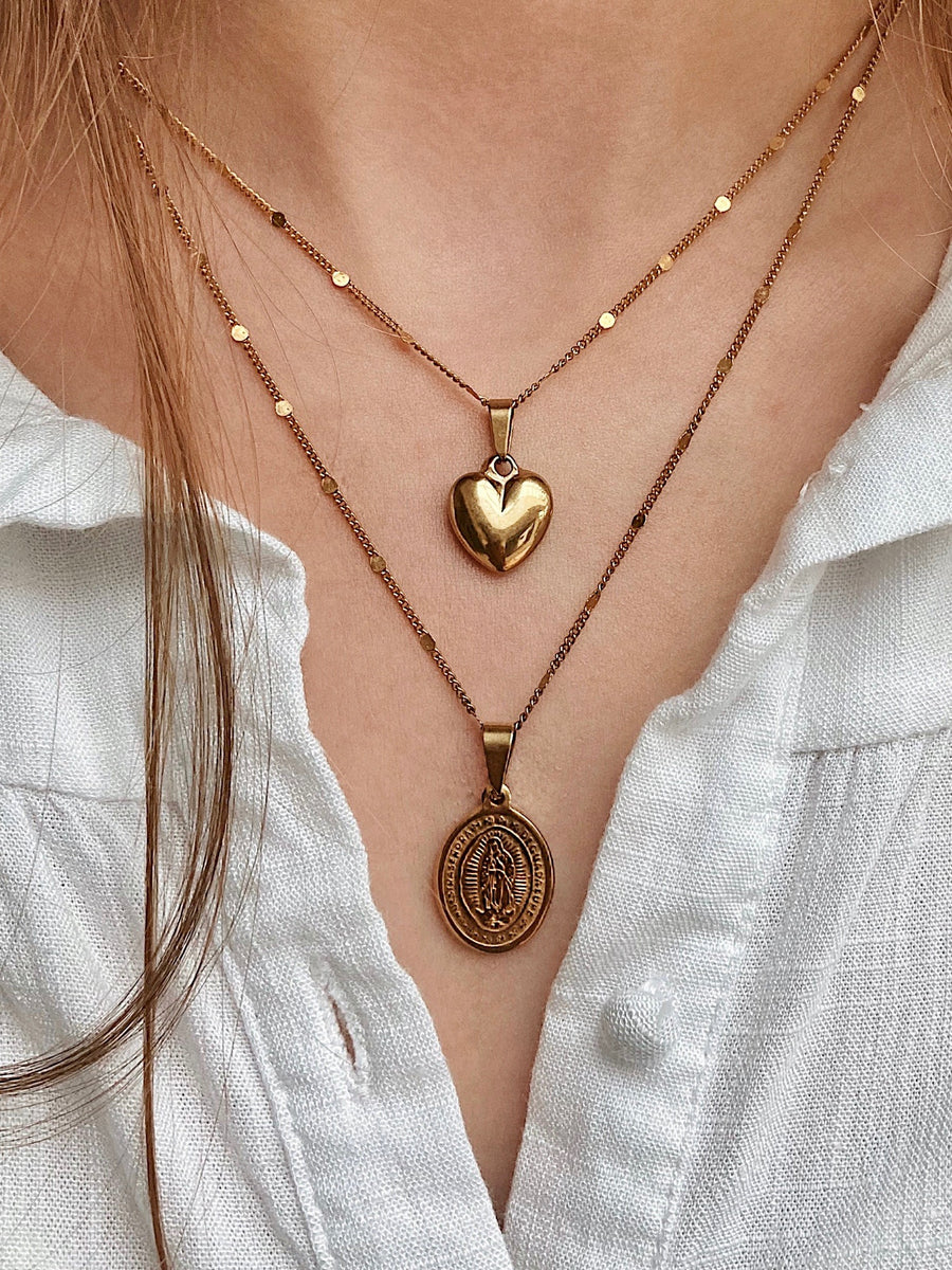 The heart necklace