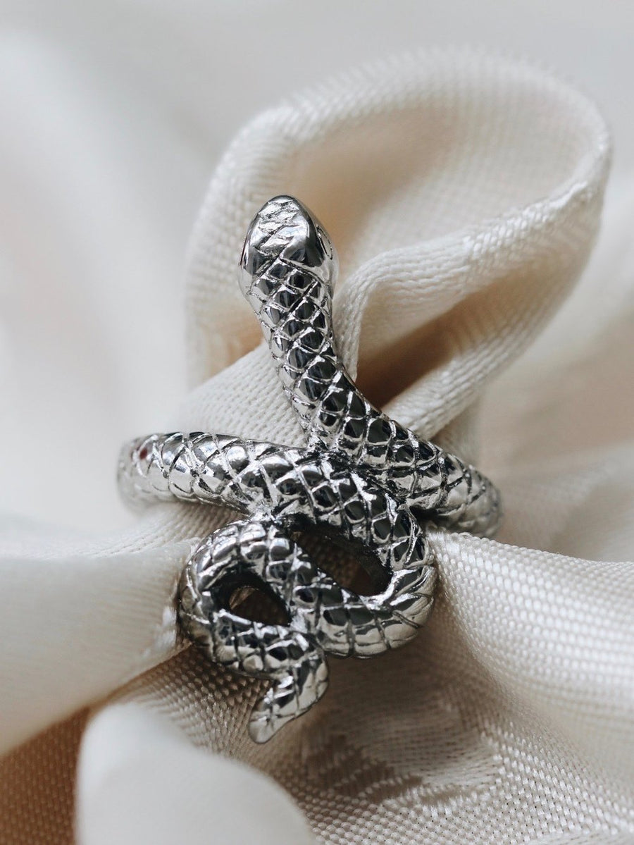 The snake ring