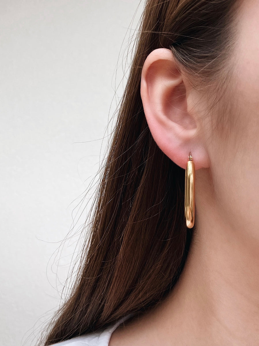 Smooth oval earrings